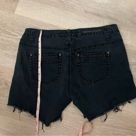 💟Lot of 5 Shorts. High-waisted, booty, goth, punk, retro, size 28 (ish) - Picture 9 of 11